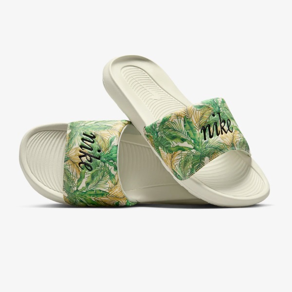 楽天市場】NIKE(ナイキ)CN9678-012(1695)VICTORI ONE SLIDE