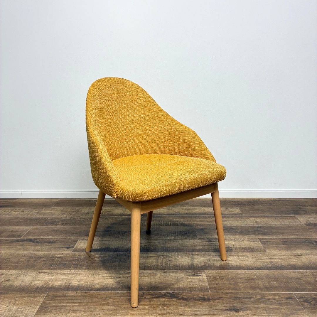 ADAL アダル Ray Arm Chair レイ アーム チェア 木製脚 イエロー ファブリック ウッド脚 ナチュラル ダイニングチェア 黄色【中古】【YB100ランク】