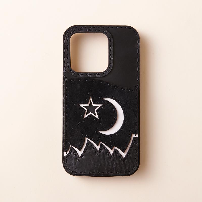 「OJAGA DESIGN」 オジャガデザイン　KARIN (iPhone15Pro)｜OJAGA DESIGN