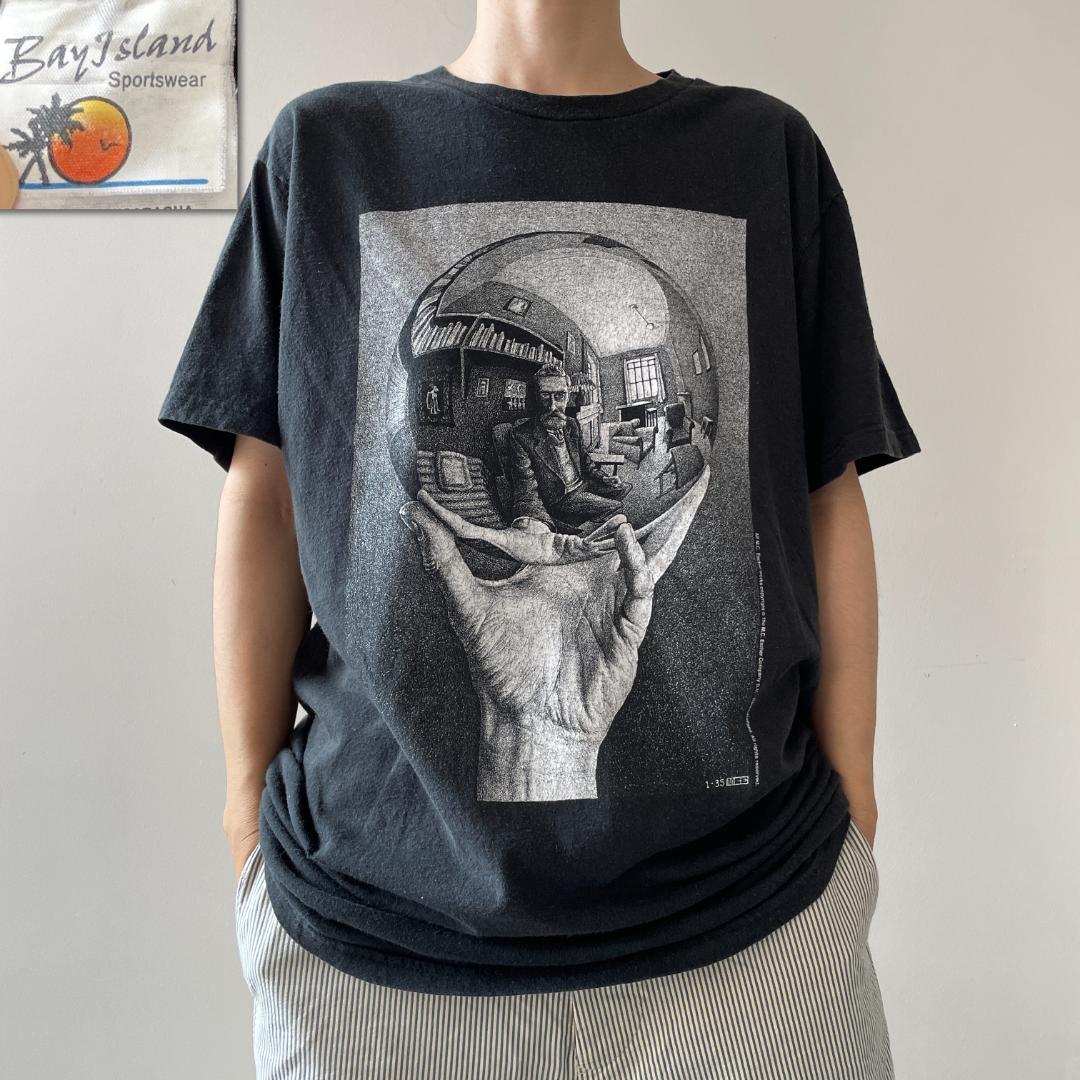 GG272 90s Tシャツ MCエッシャー アート 写像球体を持つ手｜福井産米と雑貨 おじま商店
