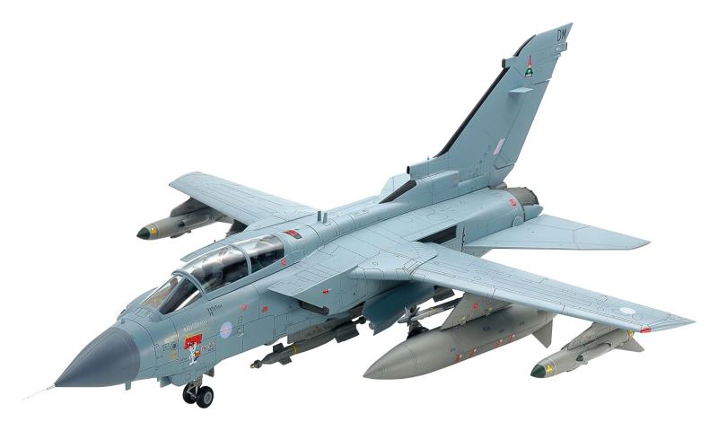 タミヤ 1/32 スケール特別企画 イタレリシリーズ イギリス軍 トーネード GR.4 (パイロット人形付) プラモデル 25425 25425-000