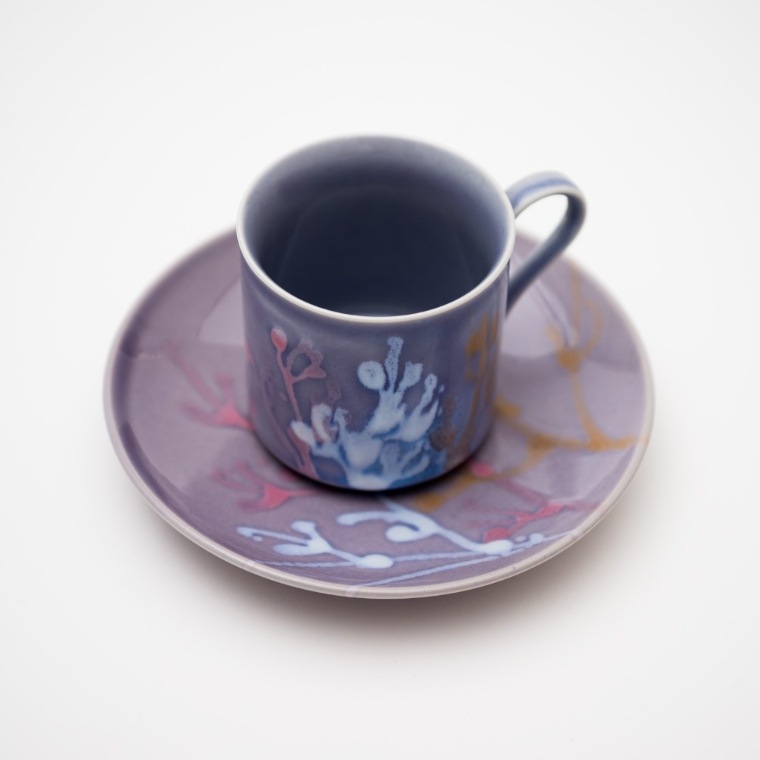 datta.沖縄南の島陶芸工房 |datta 縁起の良い珊瑚カップ＆ソーサー 内祝 ギフト ヤチムン 紅掛空色 紫色p 沖縄の陶器 母の日・父の日のプレゼント 退職祝