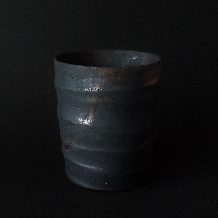 datta.沖縄南の島陶芸工房 |datta 沖縄陶器やちむんぐい呑 黒色 酒器NO?3[一点物]送料無料