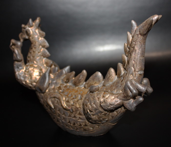【楽天市場】金龍 置物 風水 龍の置物・陶器の竜[風水]11[燻し金色]辰・Dragon dragon 日本：datta.やちむんとシーサーの工房