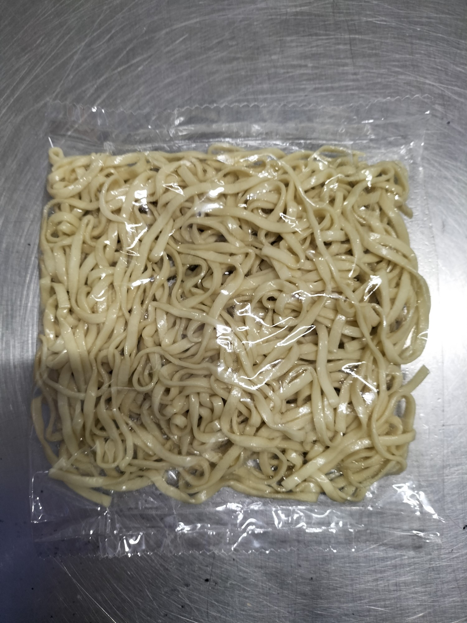 市場 西崎製麺所 ゆで沖縄そば 大容量 180g×25袋 業務用そば 中平