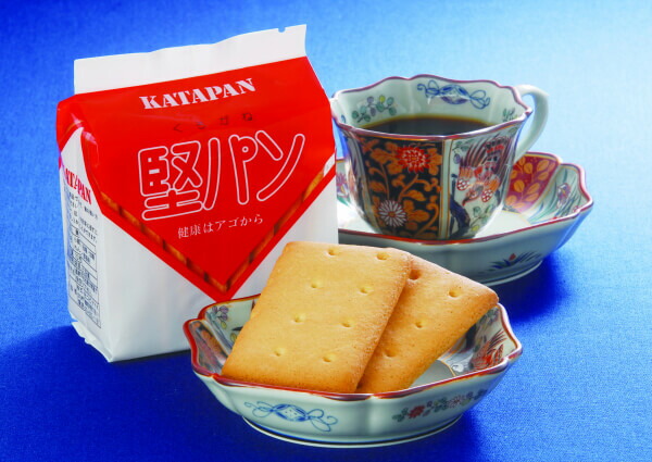 堅パン 硬い お菓子 くろがね堅パン5枚入り 送料無料 10個セット 大放出セール お菓子 堅パン 硬い お菓子 くろがね堅パン5枚入り 送料無料 10個セット 大放出セール お菓子