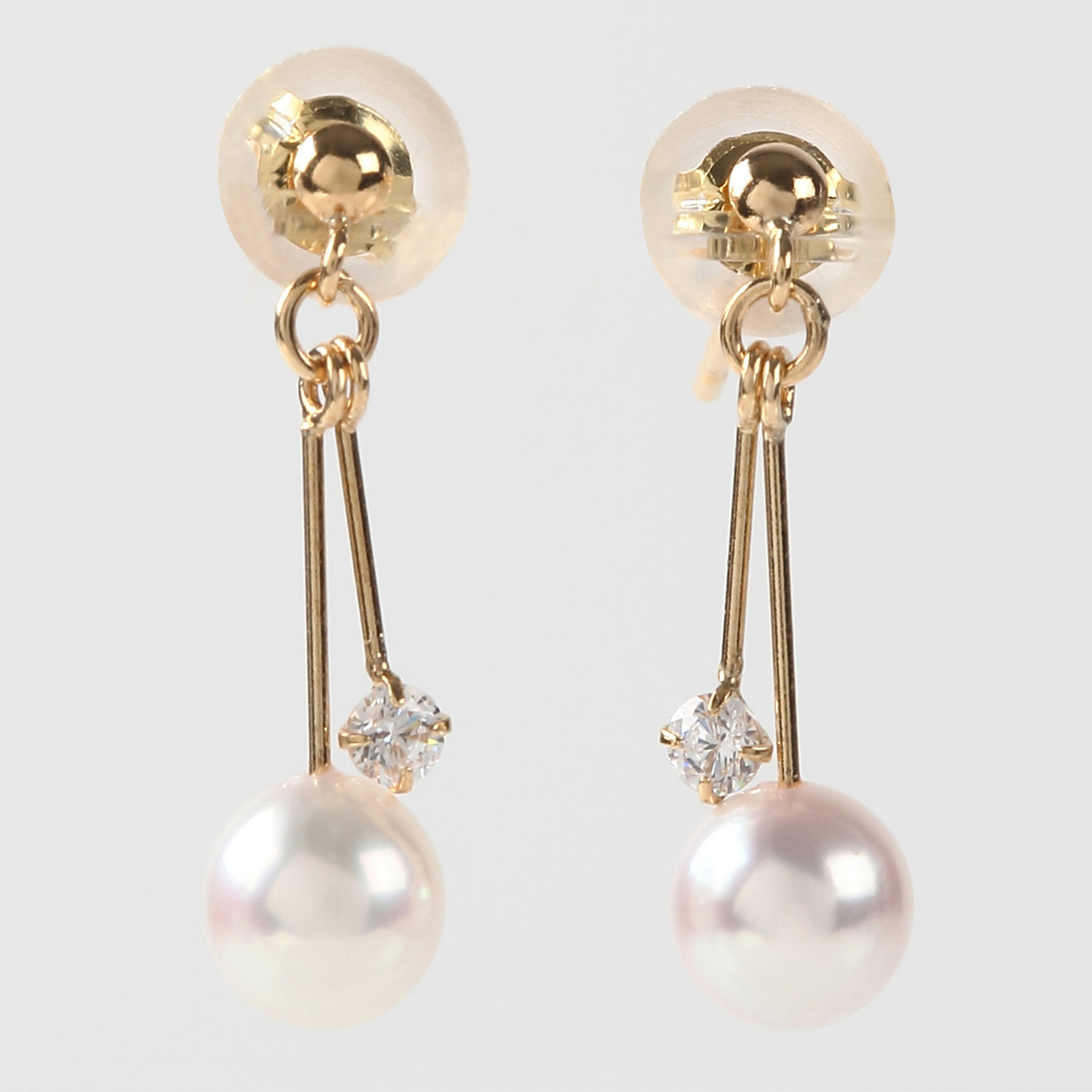 ピアス 真珠 ゴールド 18 金属アレルギー 安心 あこや真珠 4.5mm かわいい おしゃれ キャッチ ハンドメイド 綺麗 レディース K18日本製 アコヤ真珠 パール きらきら 揺れる チャーム アクセサリー 大人 送料無料【流れ星真珠ピアス】本真珠 誕生日 ギフト プレゼント｜伊勢 あこや真珠工房 マナ OKKO