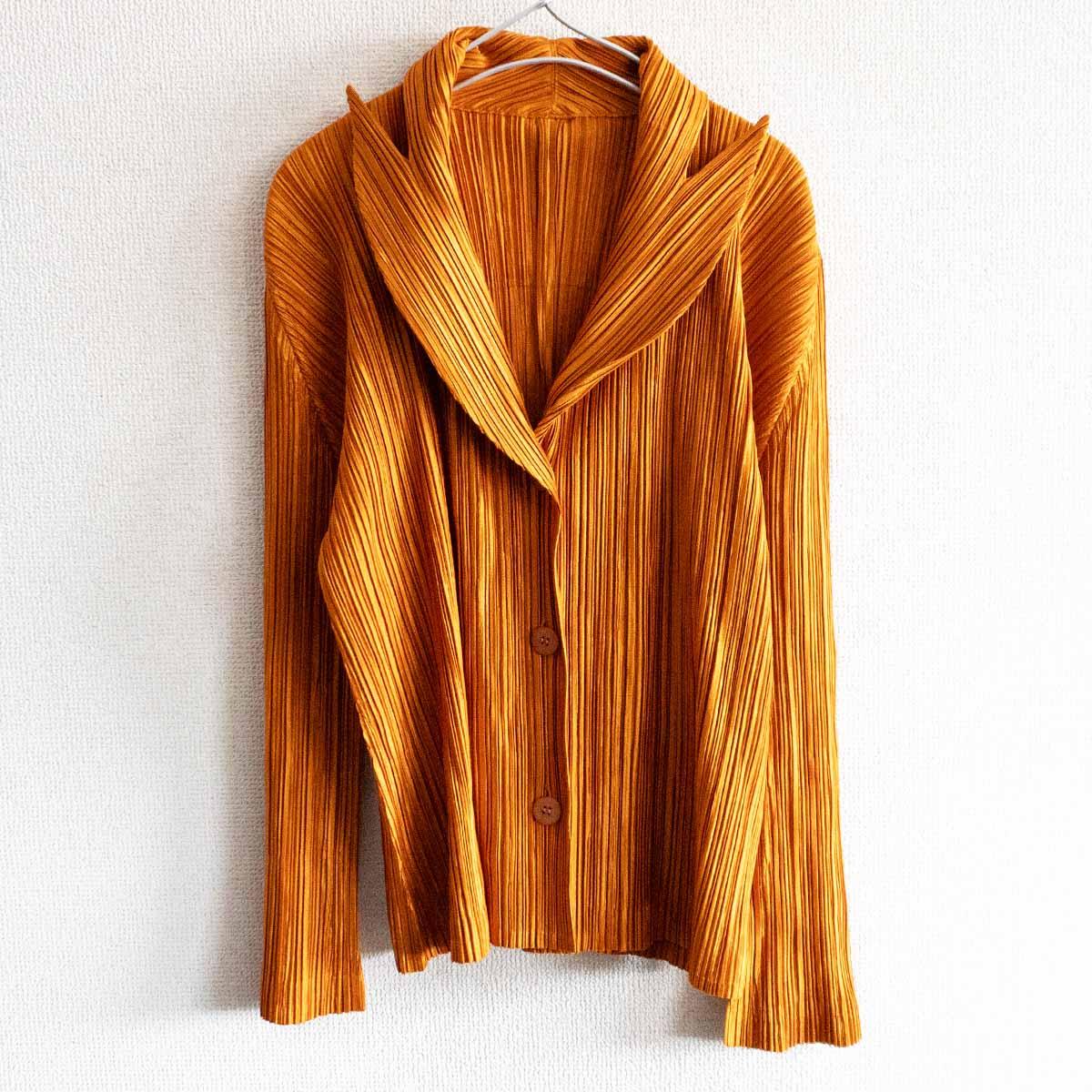 ISSEY MIYAKE　プリーツプリーズ　フード付きジャンパー PLEATS PLEASE プリーツプリーズ イッセイミヤケ ISSEY MIYAKE