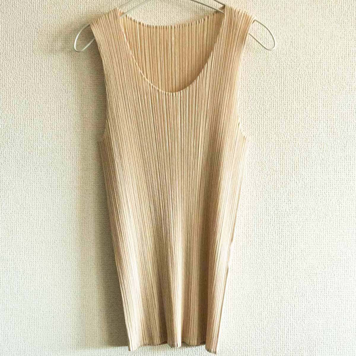 美品 PLEATS PLEASE  イッセイミヤケ  タンクトップ ベージュ 楽天市場】【在庫一掃SALE】【美品】 PLEATS PLEASE ISSEY