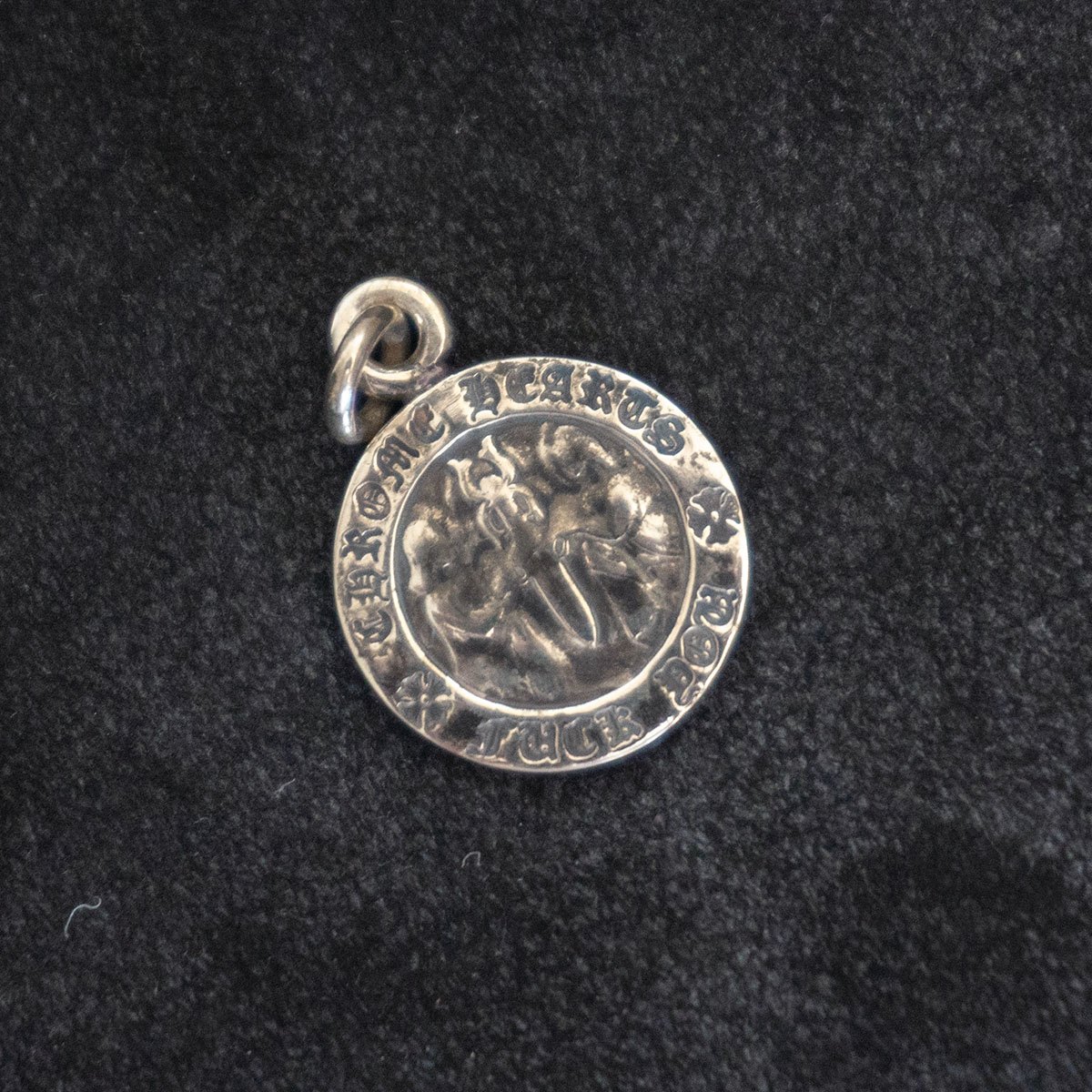 楽天市場】CHROME HEARTS 22K ANGEL MEDAL PAVE DIAMOND クロム