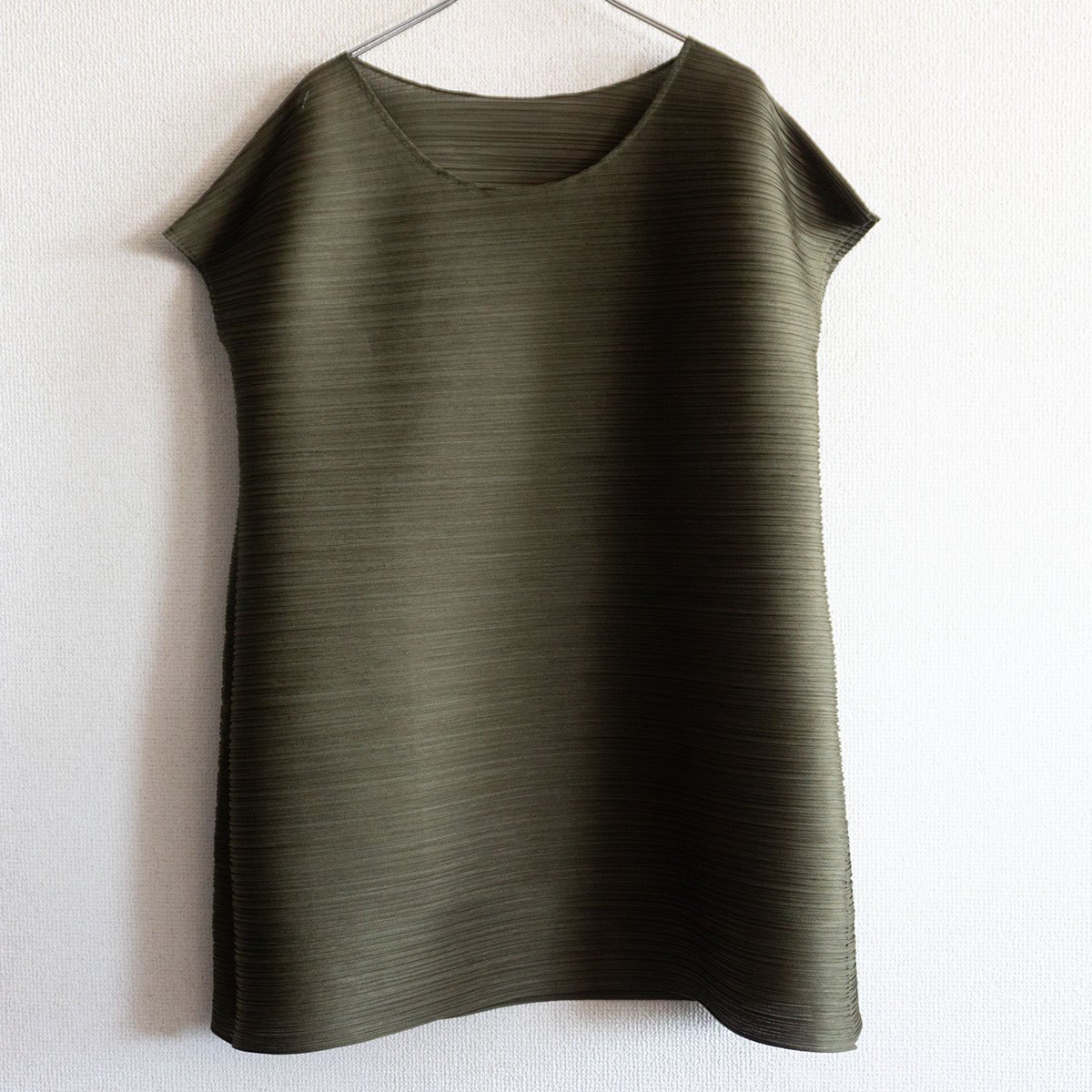 PLEATS PLEASE プリーツプリーズ イッセイミヤケ カットソー PLEATS PLEASE ISSEY MIYAKE（カットソー(半袖/袖なし)）のフリマ