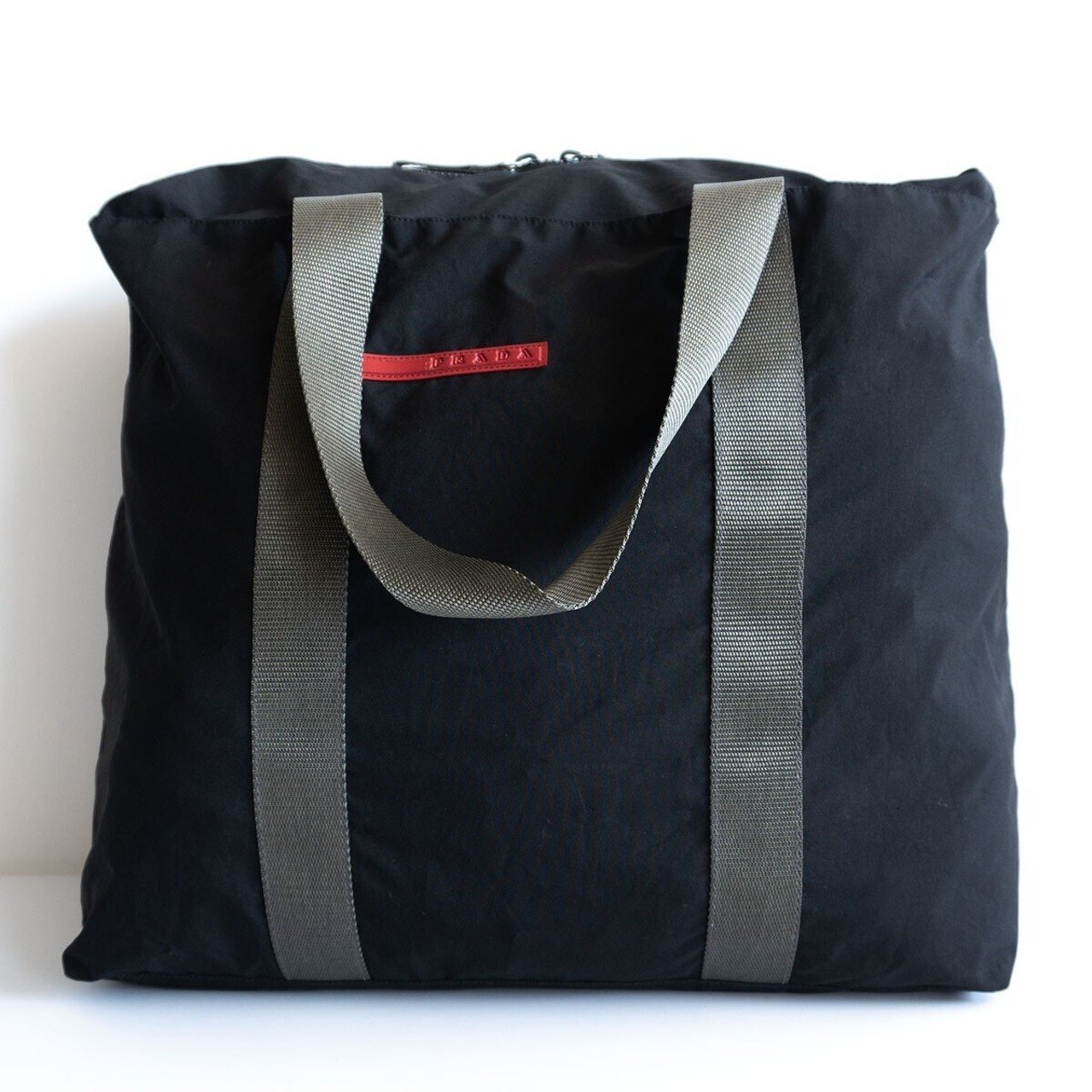 プラダスポーツ PRADA トートバッグ　ブラック　ナイロン　レッドライン プラダスポーツ PRADA トートバッグ ブラック ナイロン レッド