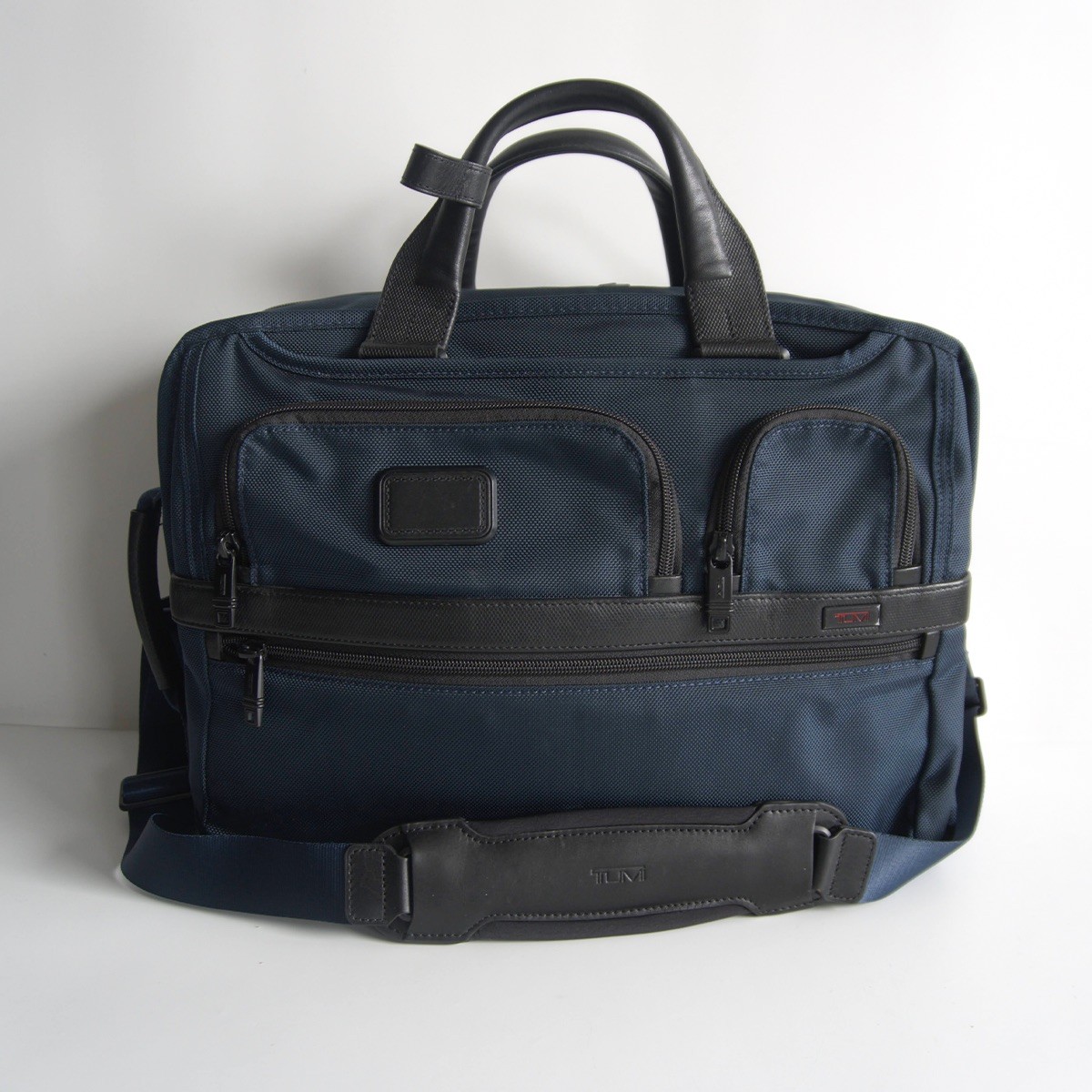 【美品】 TUMI 2way ビジネスバッグ ネイビー ナイロン 大容量 トゥミ 極美品 TUMI トゥミ ナイロン 2WAY ビジネスバッグ ネイビー A4