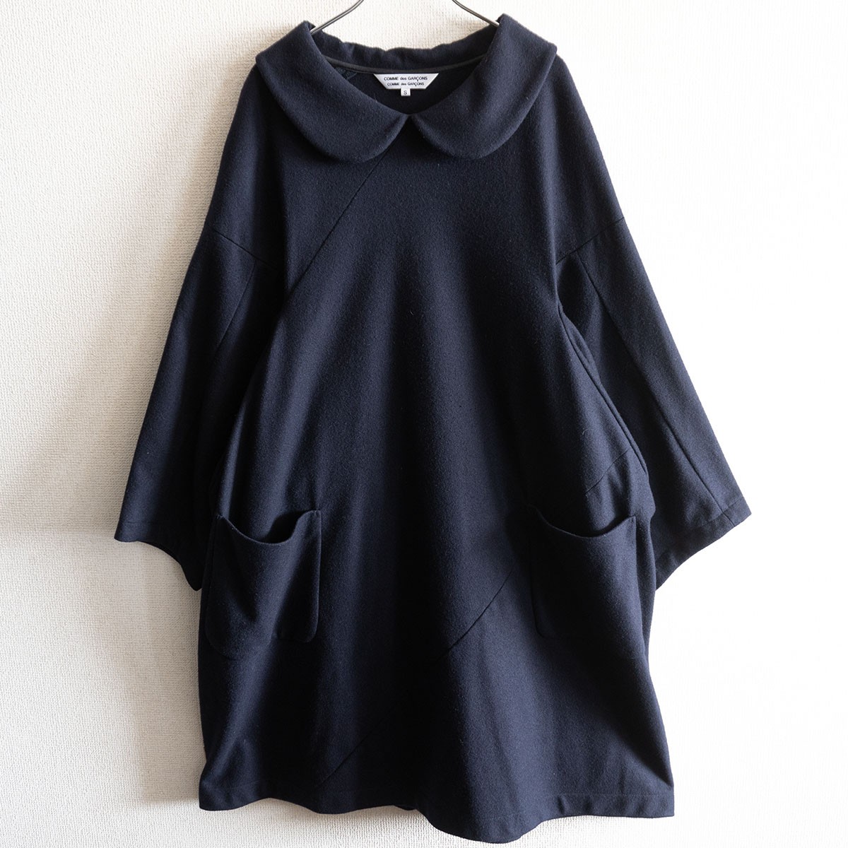 【美品】COMME des GARCONS【丸襟 絨毛 衣装】S ダークネイビー コムコム コムデ給仕 25100399 ワンピース-レディースファッション