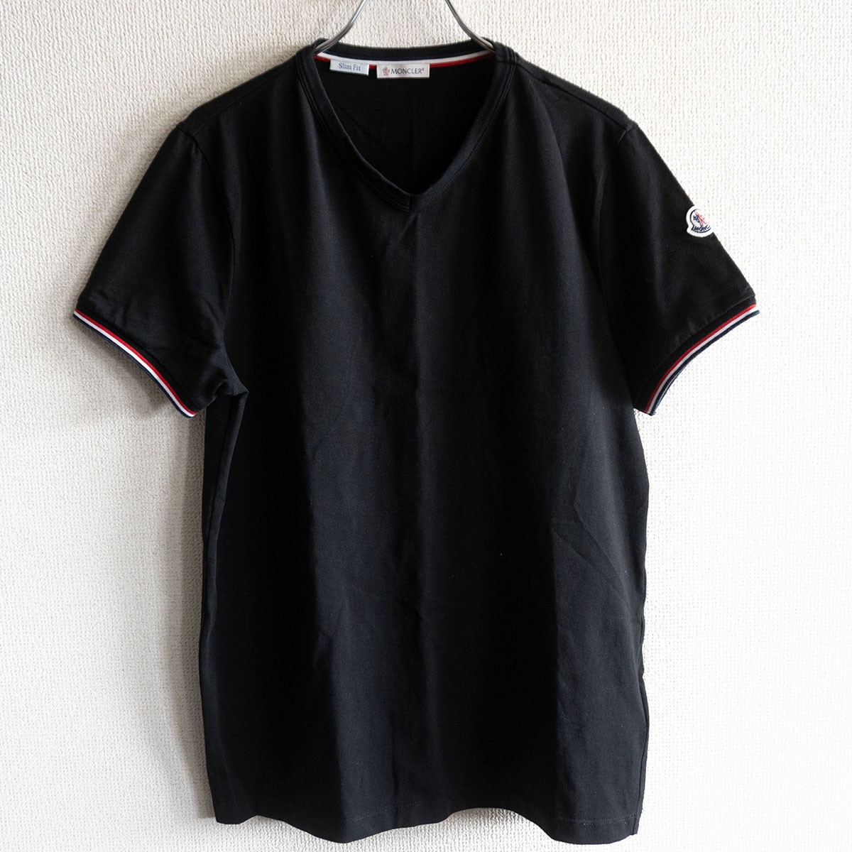 【極美品】MONCLER【MAGLIA SCOLLO A V Vネック Tシャツ】M ブラック モンクレール 25100819