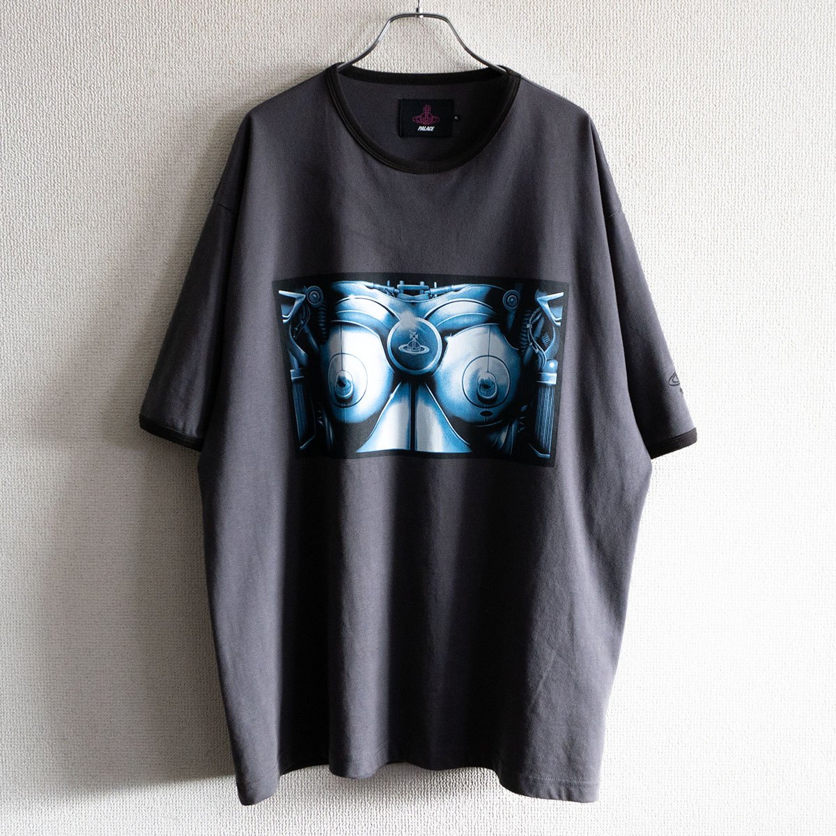 新品　PALACE Vivienne Westwood T-shirt XL 黒 Palace x Vivienne Westwood T-Shirt Black