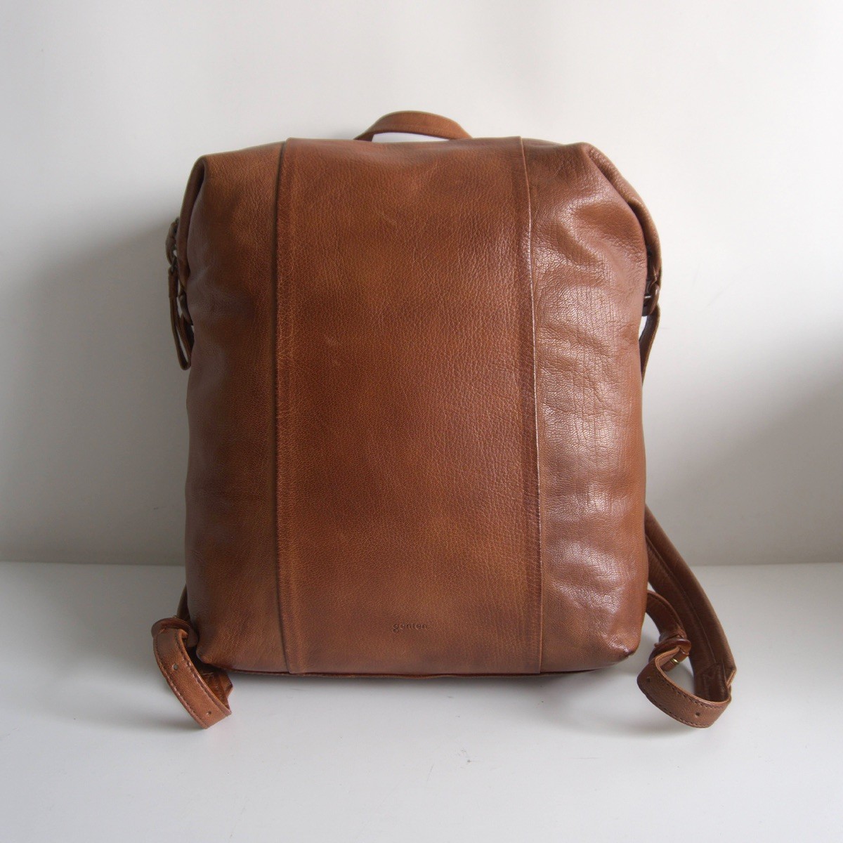 【美品】genten 【ゴートヌメ レザー 焦がし加工 バックパック 】 コンパクト リュック ゲンテン s2510157|OLD BOY SHOP