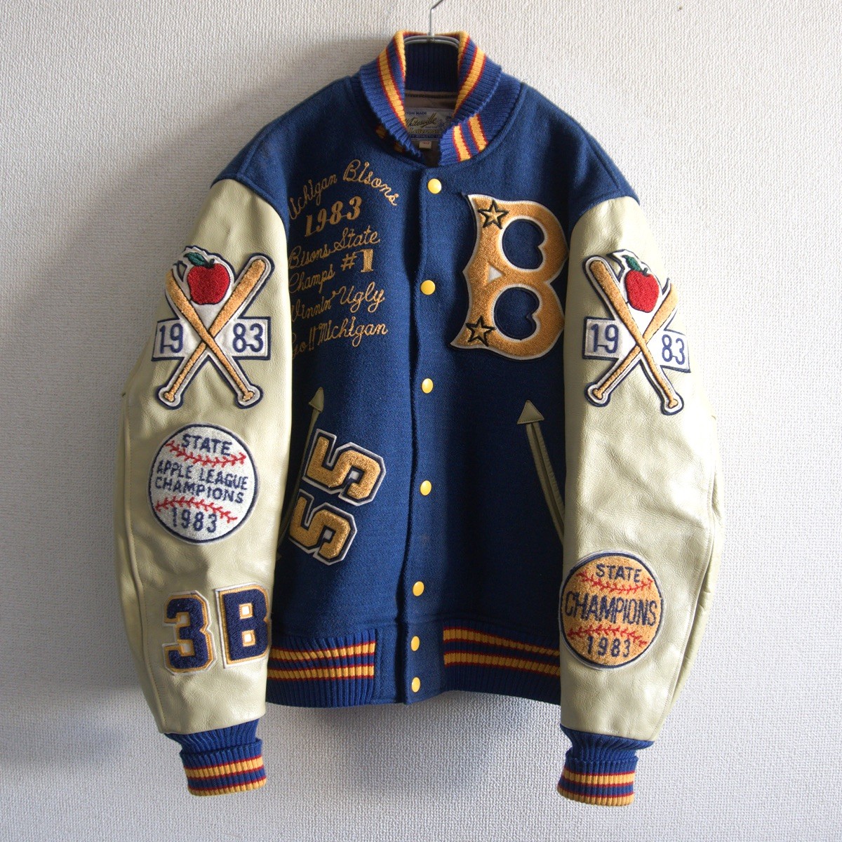 WHITESVILLE ホワイツビル スタジャン サイズ40 WV11375 楽天市場】WHITESVILLE（ホワイツビル） 『Golden Jaws』 スタジアム