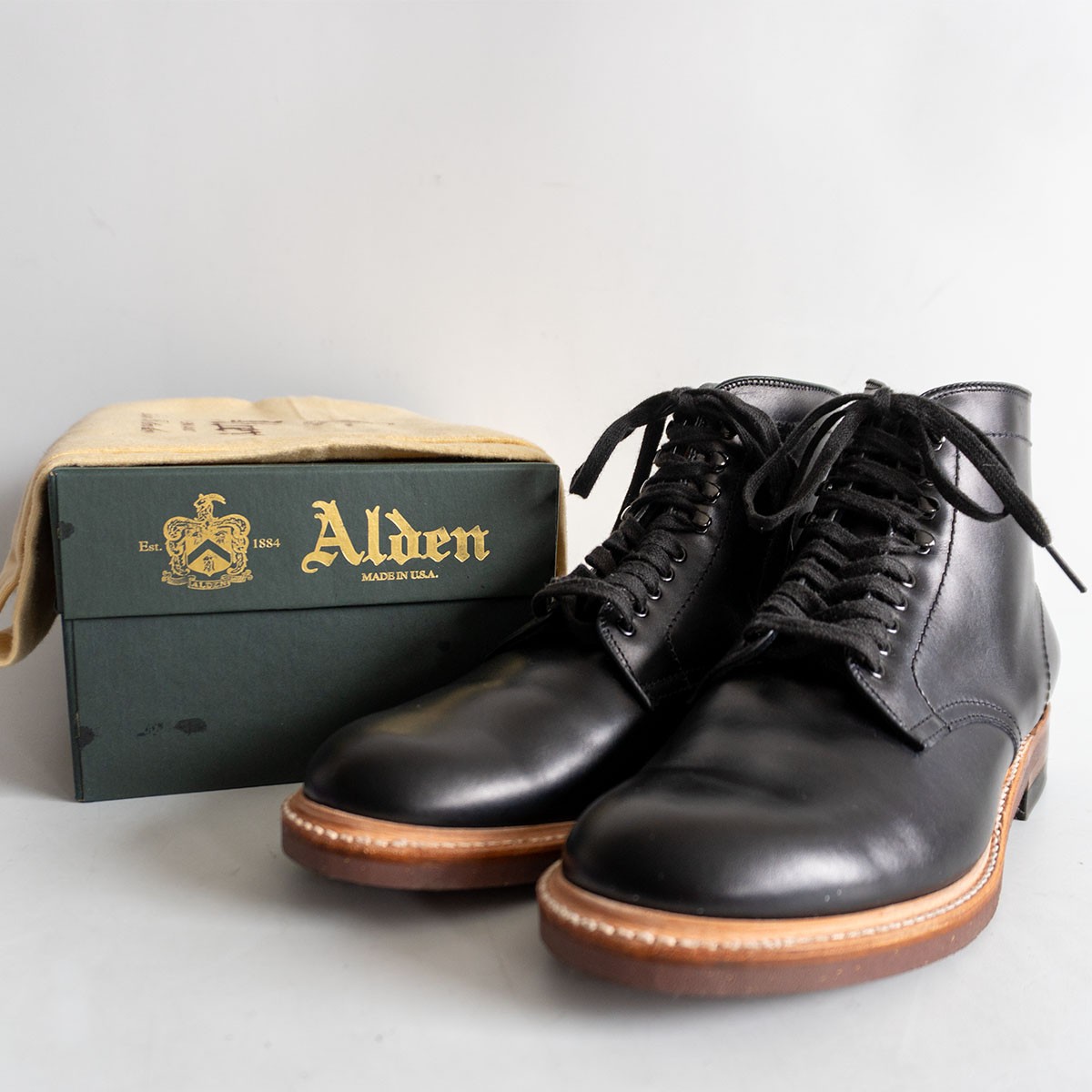 【BEAMS PLUS別注】ALDEN【4503H/マンソンブーツ/ミリタリー挙げ句の果て】9D 黒いこと なめし革 シューズ 26030156