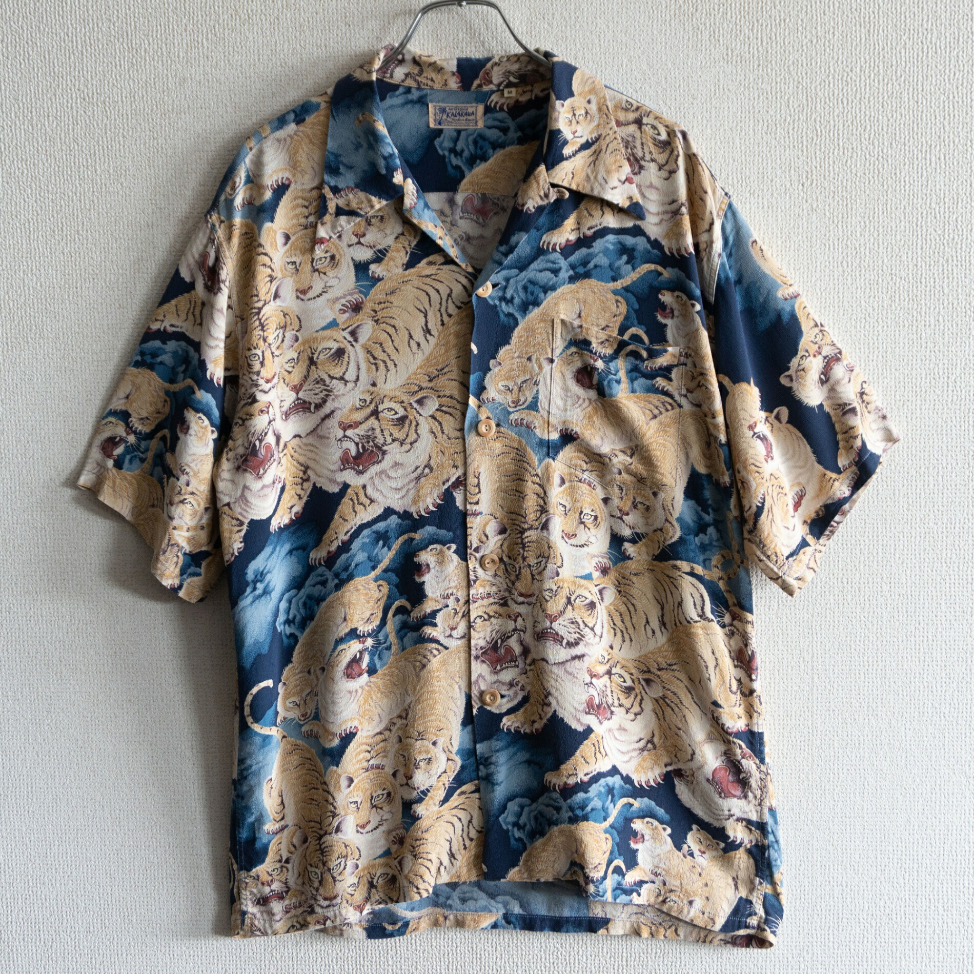 【美品】SUN SURF 【THE HUNDRED TIGERS 百虎 アロハシャツ】M 人絹 サンサーフ 26040111