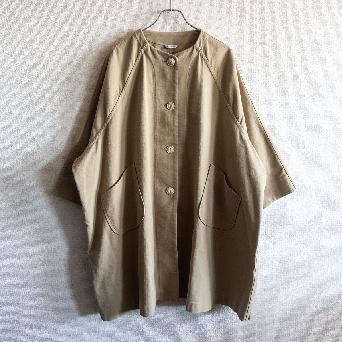 【美品】 ARTS\u0026SCIENCE 【否色つや 軽気球 厚地の外套】1 ベージュ 綿織物 アーツアンドサイエンス 26050402