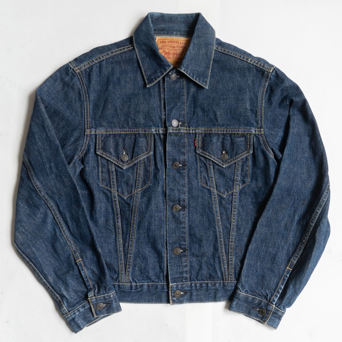 【佇まい人並み外れた/濃紺色】 LEVI\u0027S【557 ビッグE ジーンズ上衣】42 三塁ベース 3rd リーヴァイズジーンズ 旧日本製 26050742