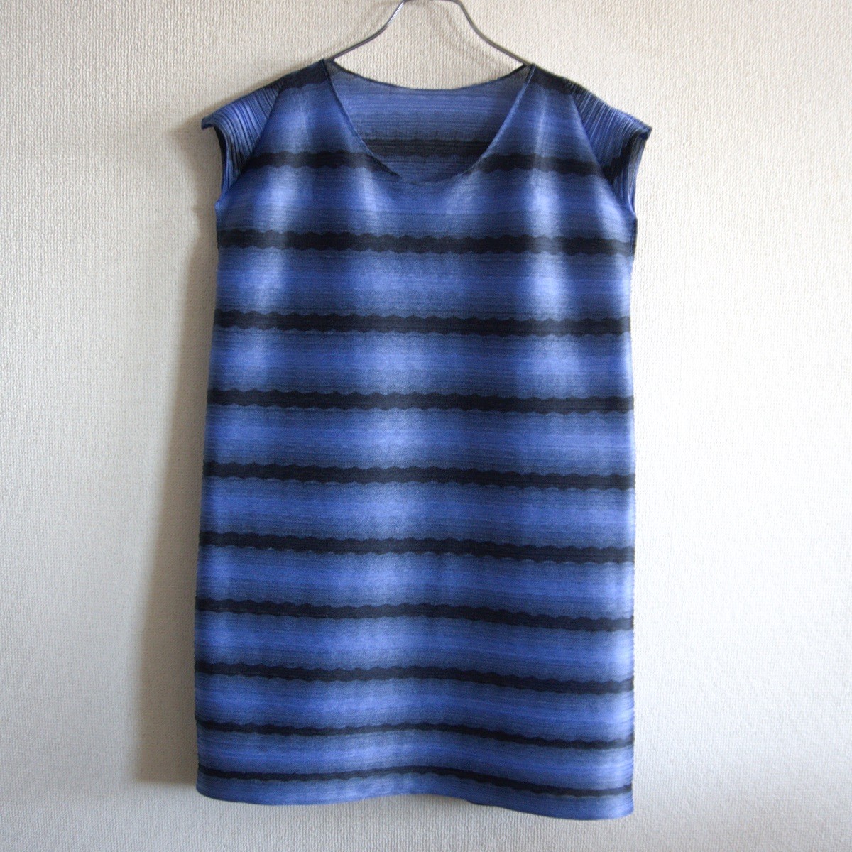【美品】 PLEATS PLEASE【横筋目 衣装】 筋目プリーズ ISSEY MIYAKE イッセイミヤケ 26050720