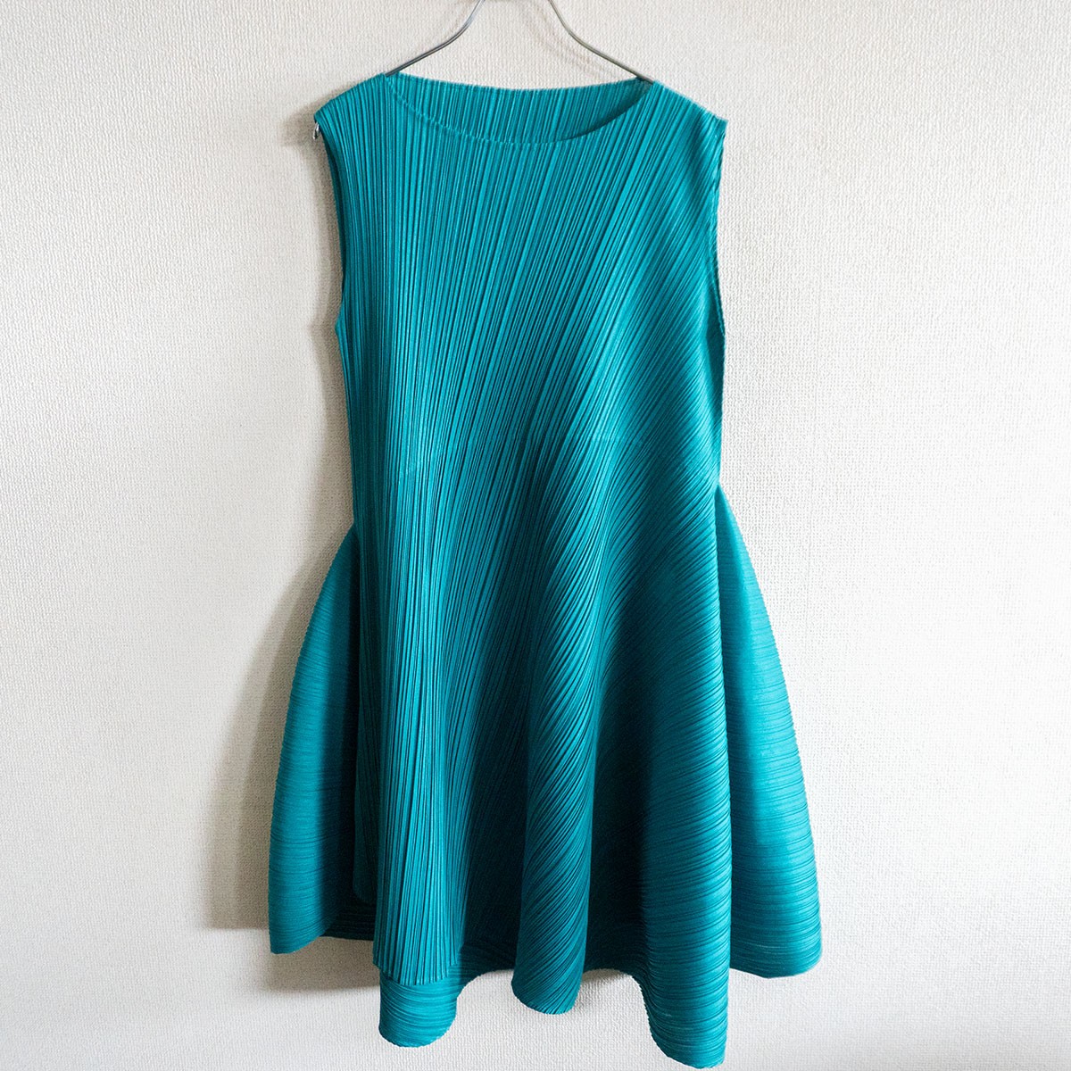 【美品】PLEATS PLEASE【筋目  うつり変わり 衣装】3 筋目プリーズ ISSEY MIYAKE イッセイミヤケ 26060423