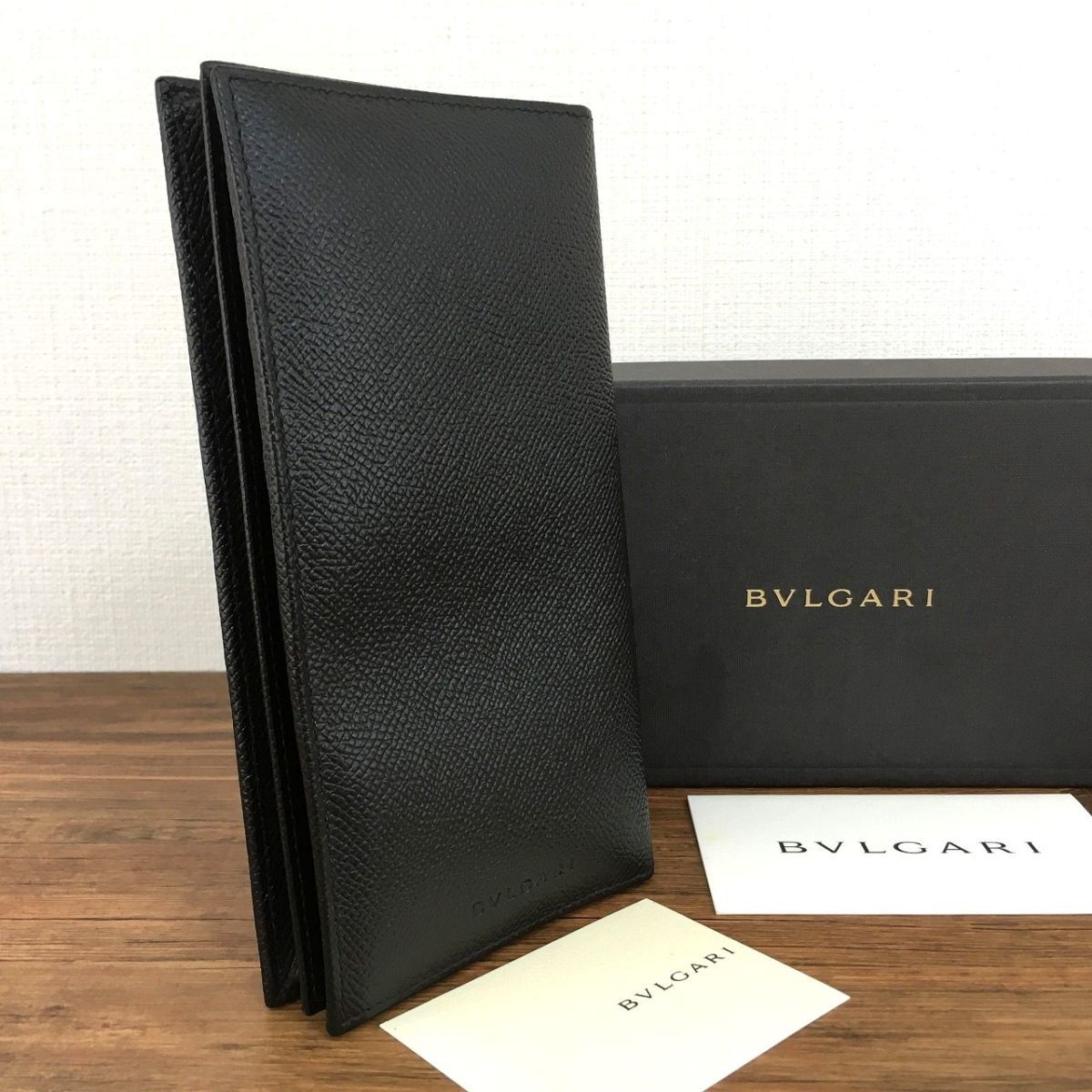 【中古】 貨物輸送込み！ 極美品 BVLGARI 金入れ 黒いこと ロゴタイプ 分かりやすい 箱付き添い人 ブル小峡谷 二つ折り金入れ 212 財布・ケース-バッグ・小物・ブランド雑貨