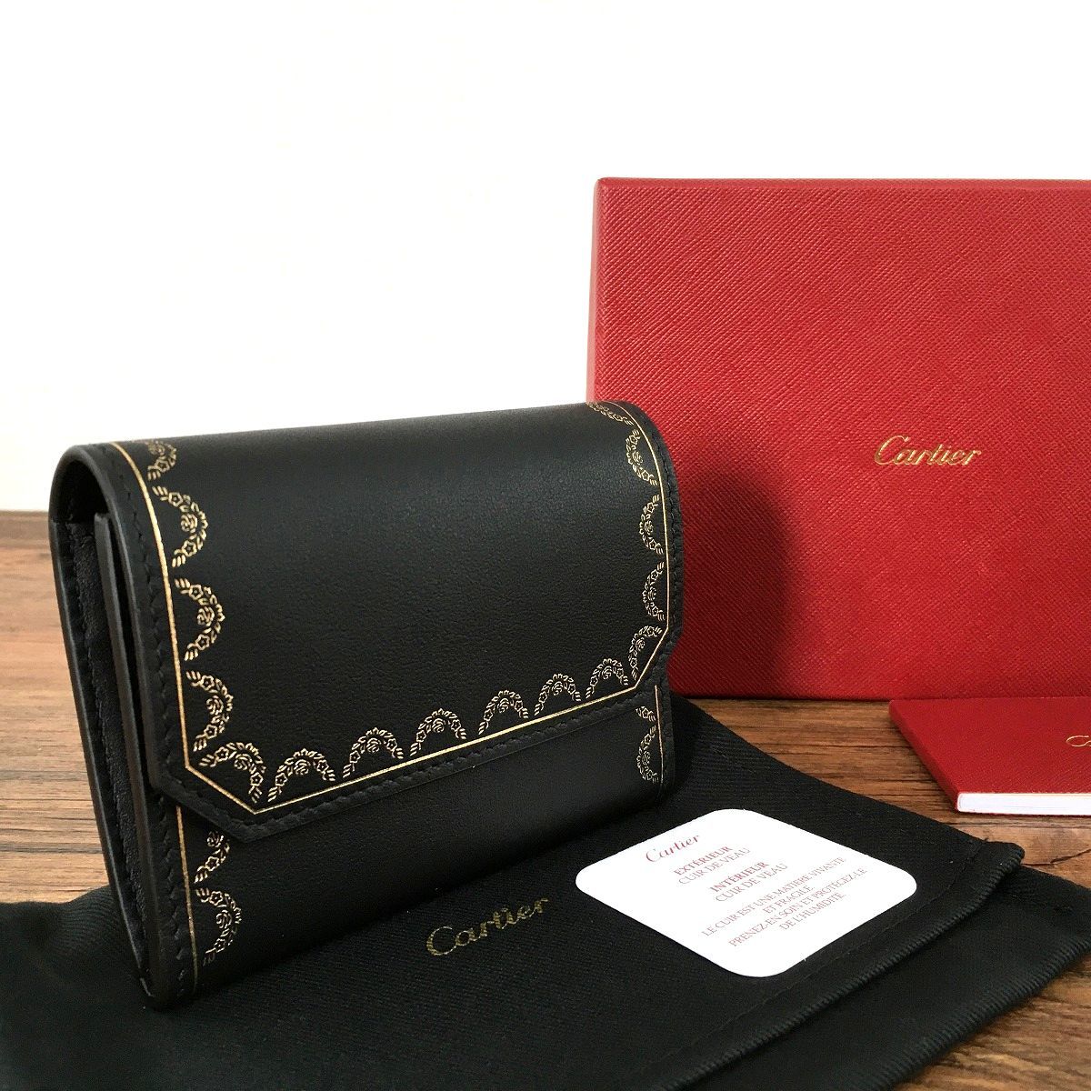 送料込み！ 未使用品 Cartier コンパクト財布 Ｃドカルティエ 5 楽天市場】cドゥ カルティエ（財布・ケース｜バッグ・小物