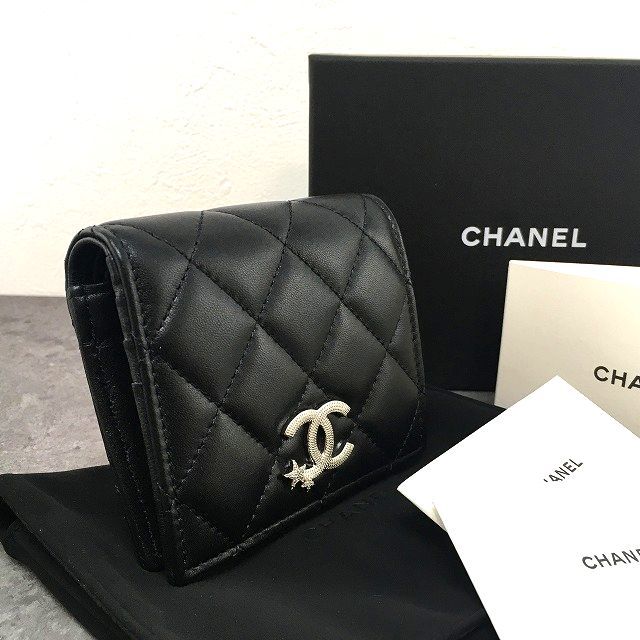 【中古】 貨物輸送込み！ 未当てはめる品 CHANEL マトラッセ コンパクトウォレット スターココマーク 黒いこと 箱付き添い人 ☆差し上げ物にも☆ 505