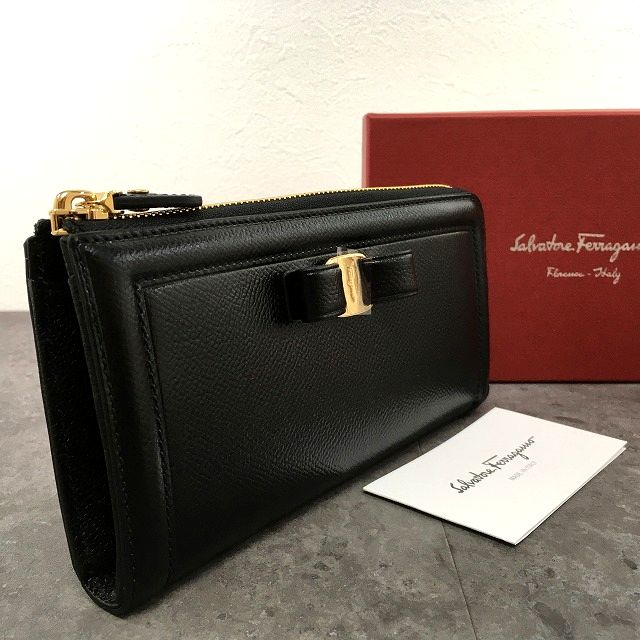 【中古】 貨物輸送込み！ 未当て嵌める品 Salvatore Ferragamo L字ファスナーウォレット 22-C907 黒いこと 黒 ヴァラ 箱付き添い人 288