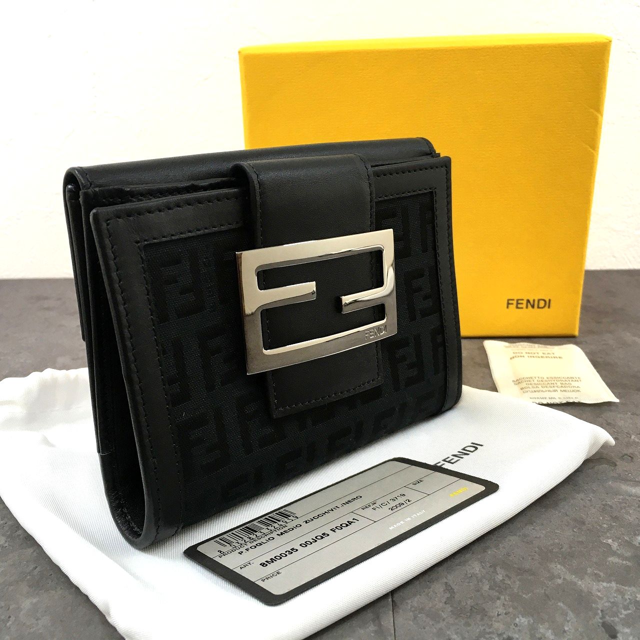 楽天市場】【中古】 送料込み！ 美品 GUCCI コンパクト財布 05474