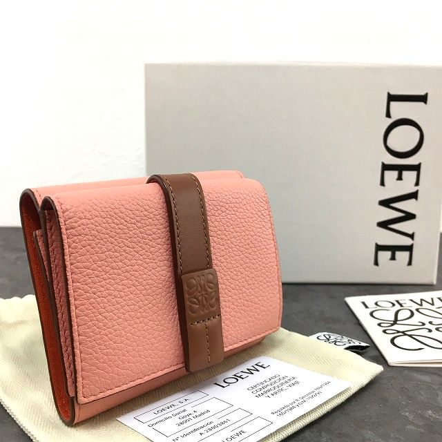 楽天市場】ロエベ LOEWE 三つ折り財布 スタジオジブリ 千と千尋の