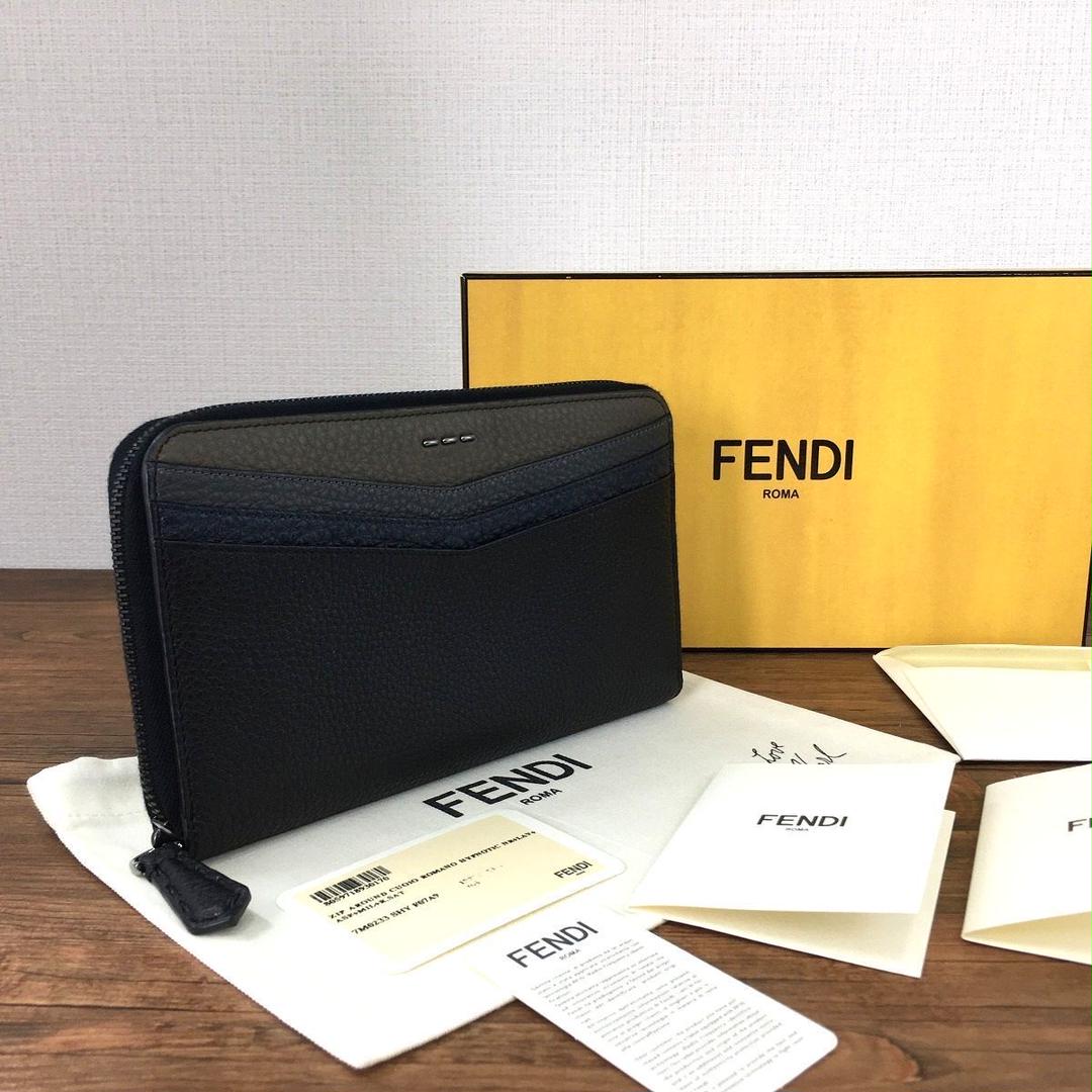 楽天市場】【8/1～3限定・最大2万円OFFクーポン配布中】FENDI