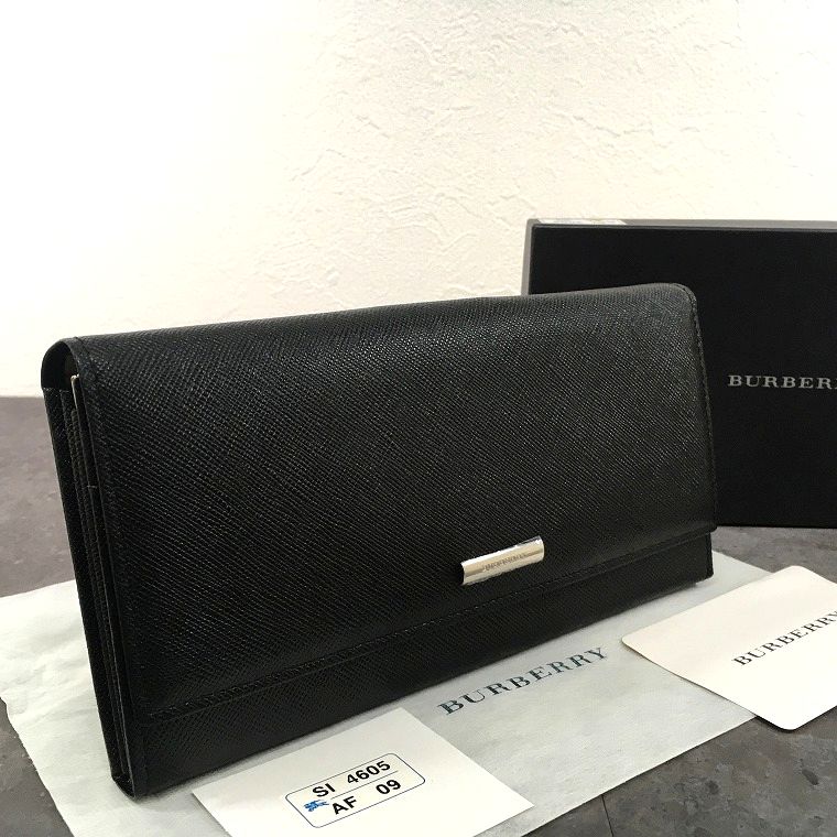 【中古】 貨物輸送込み！ 未当て嵌める品 BURBERRY 長紙入れ 黒いこと 金入れ 箱付き添い人 224