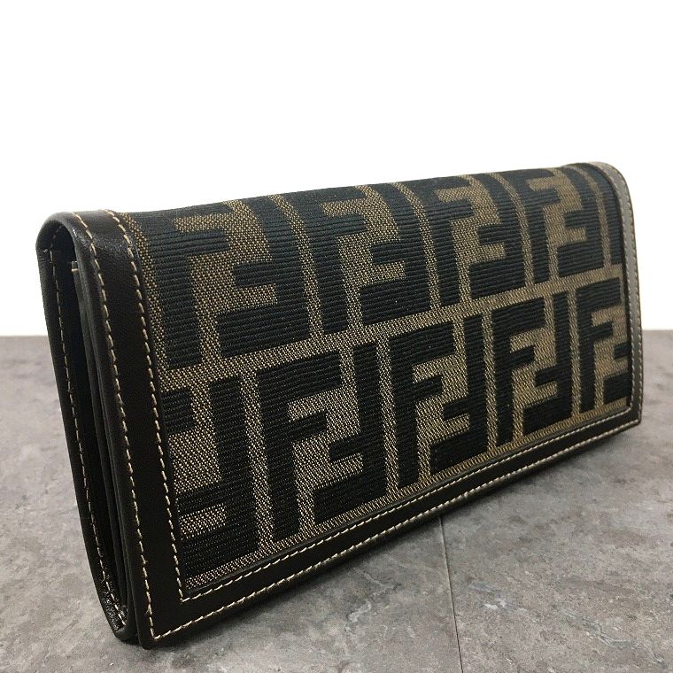 【中古】 貨物輸送込み！ 極美品 FENDI 長紙入れ ズッカ柄 240