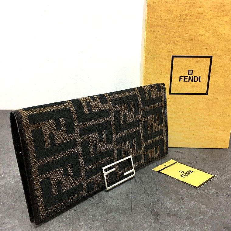 【中古】 貨物輸送込み！ 極美品 FENDI 長紙入れ ズッカ柄 283