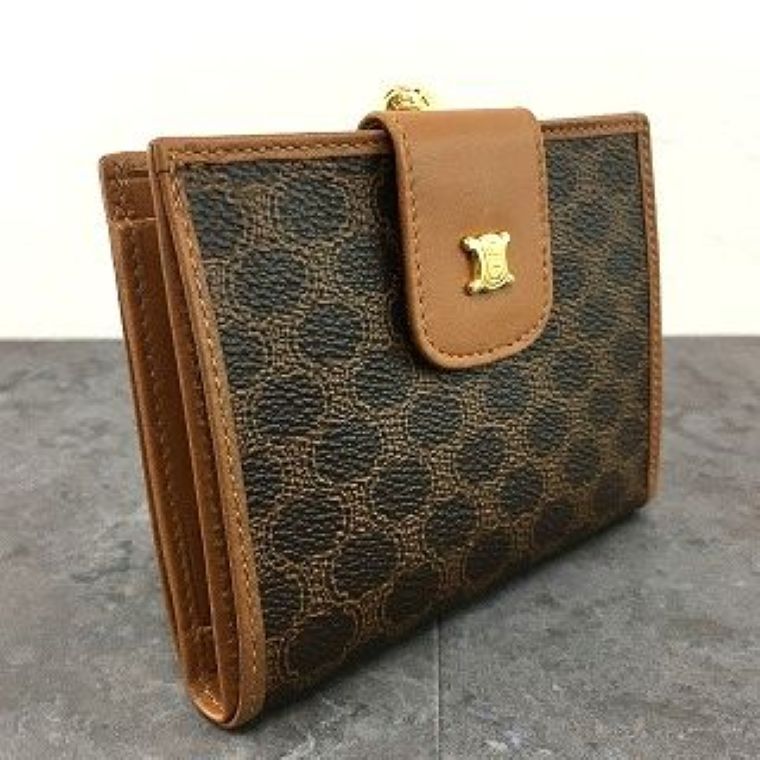 送料込み！ 美品 CELINE コンパクトウォレット ブラウン マカダム柄 517
