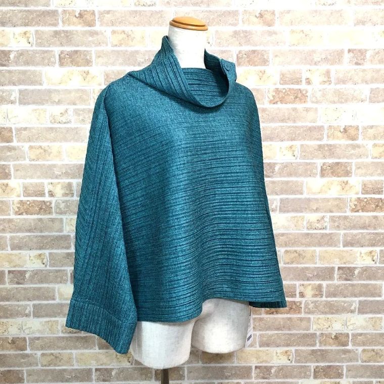 【中古】 貨物輸送込み！ 未当て嵌める品 PLEATS PLEASE トップス 引き船付き添い人 614