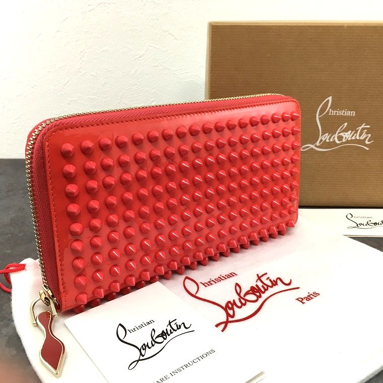 【中古】 貨物輸送込み！ 美品 Christian Louboutin ジップウォレット サクラ色 エナメル 103