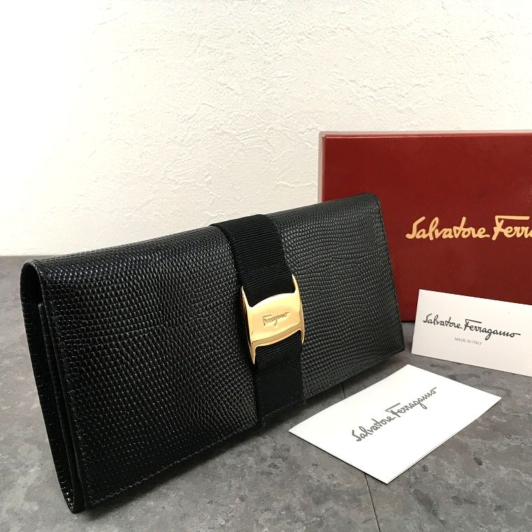 送料込み！ 未使用品 Salvatore Ferragamo 長財布 22-3059 ヴァラ 165