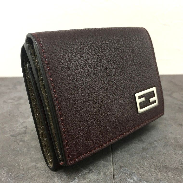 【中古】 貨物輸送込み！ 極美品 FENDI 三つ折り紙入れ 7M0280 井戸釣瓶 トライフォールド 180