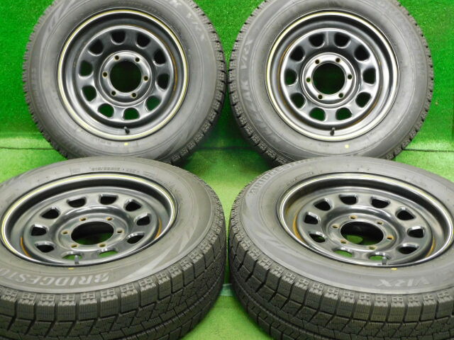 中古 ホイールタイヤ 4本セット 215/65R16 2022年製 中古社外 デイトナ ブラック 16x6.5J+38 6H139.7 新品 スタッドレス タイヤ ブリヂストン ブリザック VRX|オールドギア2号店