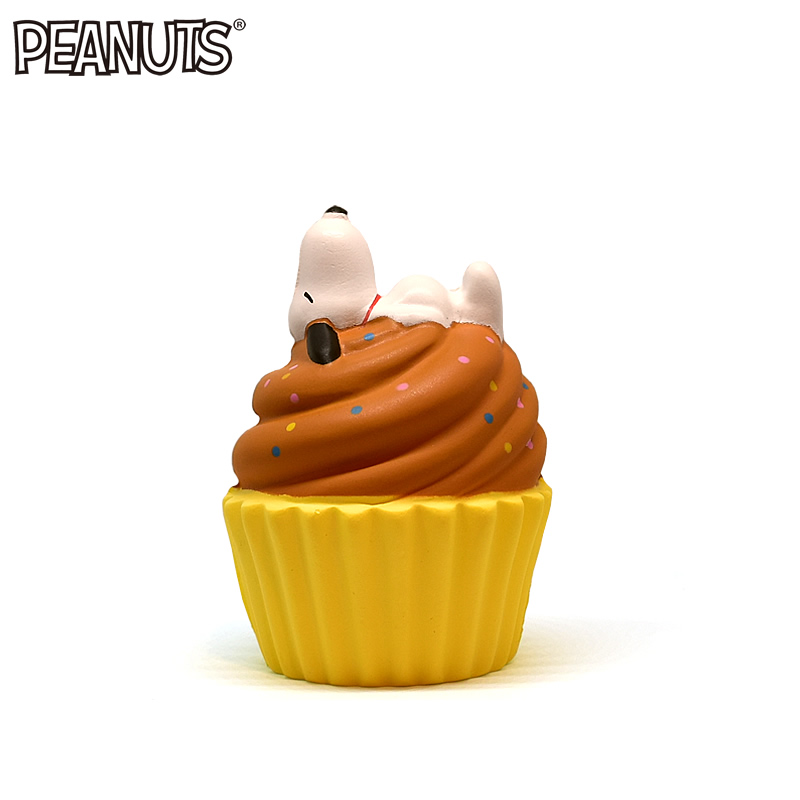 楽天市場 Peanuts スヌーピー カップケーキ スクイーズ チョコレート Nicストア