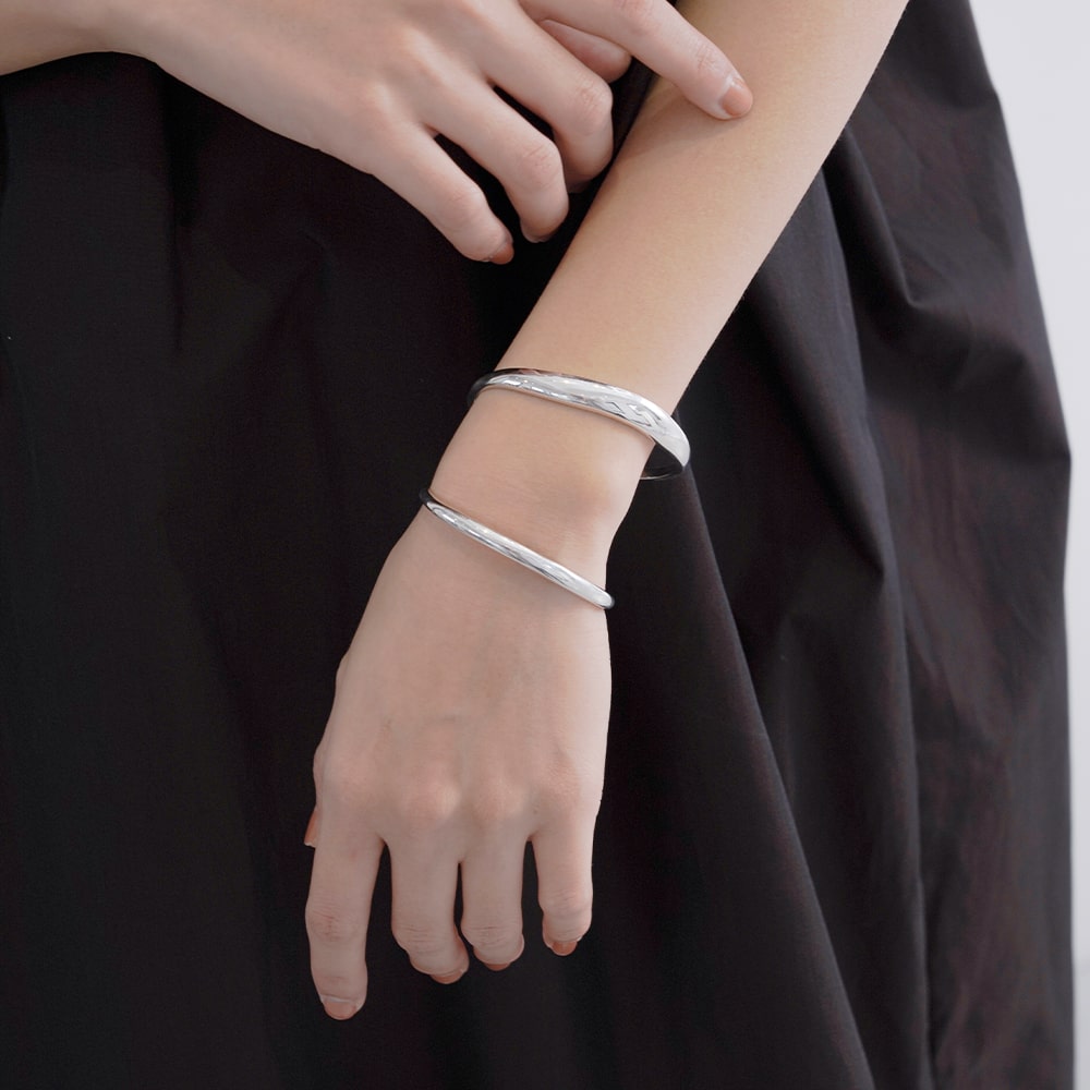 JAMIRAY ジャミレイ ライン スカルプチャー シルバー バングル “LINE SCULPTURE BANGLE SV” 242-270110-kk レディース【クーポン対象】