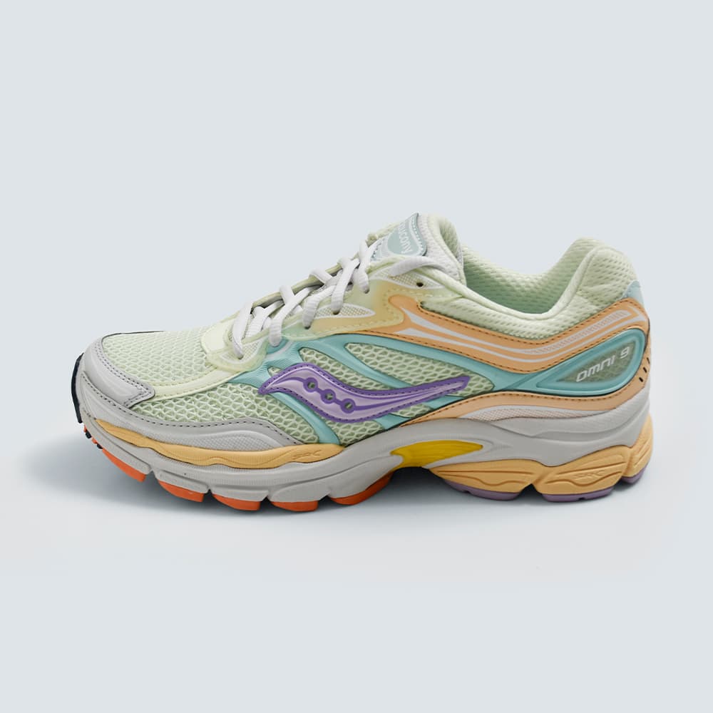 セール【50%OFF】saucony サッカニー リフレクションズ スニーカー progrid-omni9 レディース 【サイズ・カラー交換初回無料】｜OLUGA（オルガ）