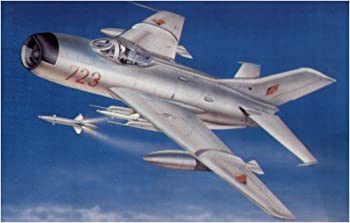【中古】「非常に良い」トランペッター 1/32 Mig19PM プラモデル