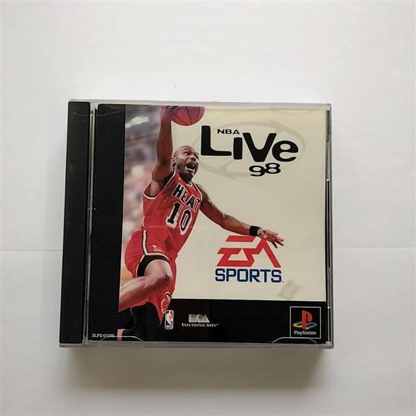 【中古】「ほぼ新品」NBA LIVE98 17,934円