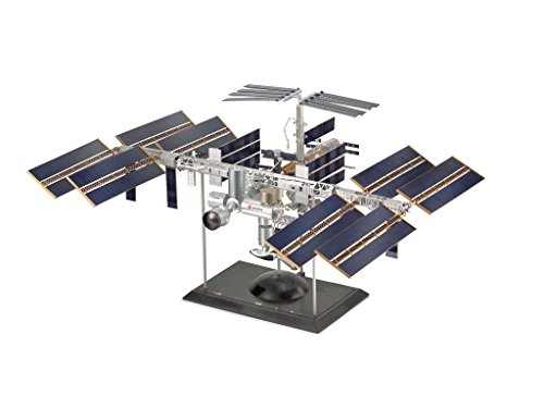 【中古】「非常に良い」ドイツレベル ISS 国際宇宙ステーション 1/144 R04841 プラモデル
